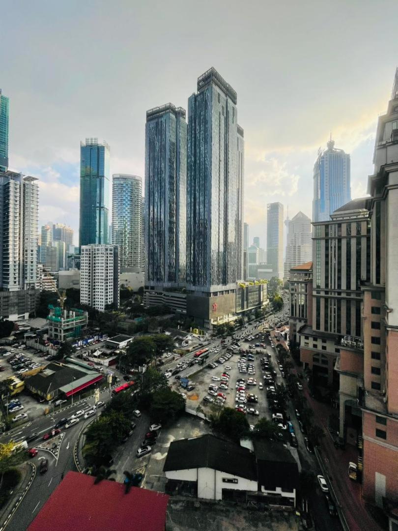 Scarletz Suites Twin Tower Klcc Kuala Lumpur By Okidoki Buitenkant foto