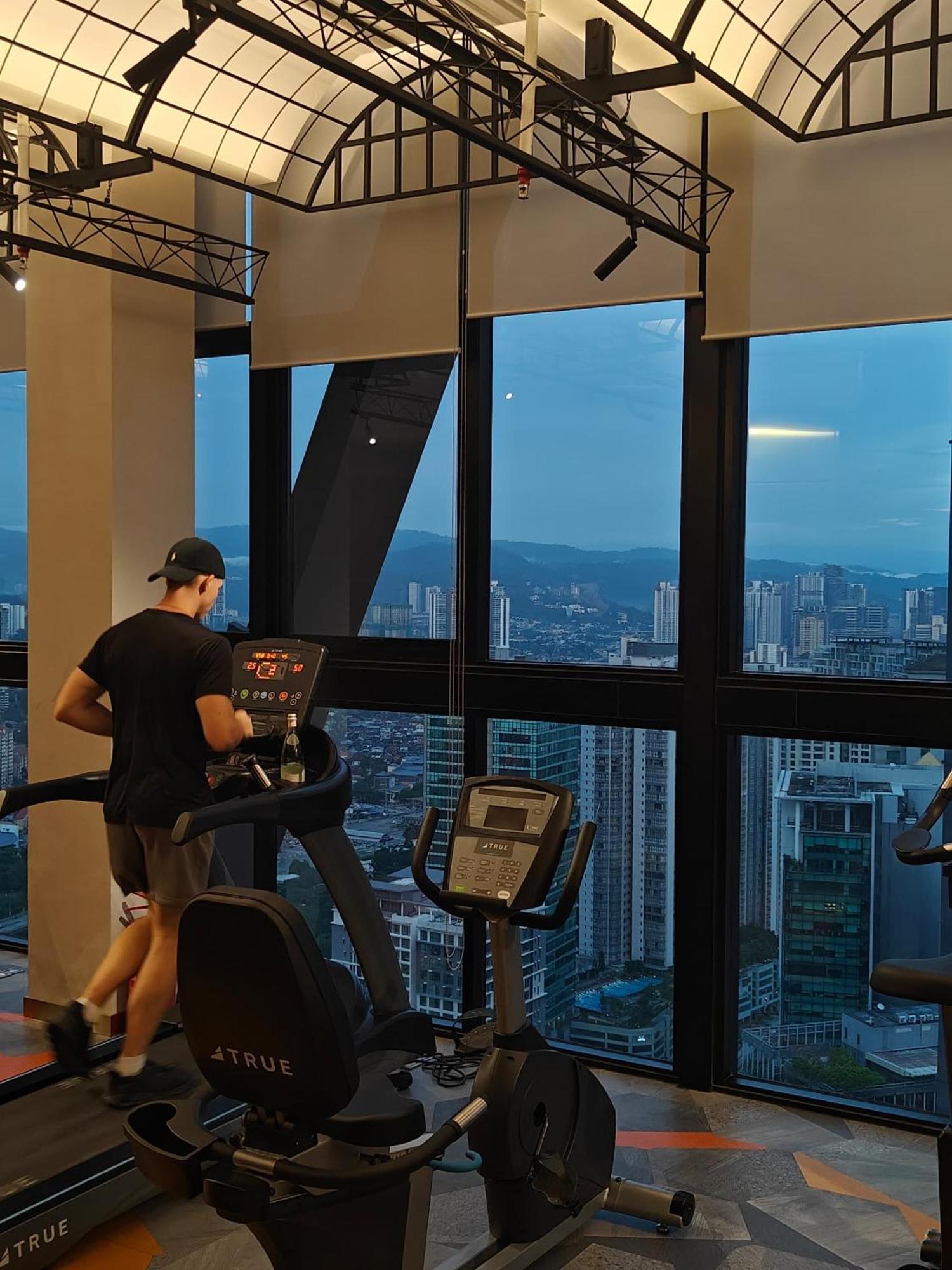 Scarletz Suites Twin Tower Klcc Kuala Lumpur By Okidoki Buitenkant foto