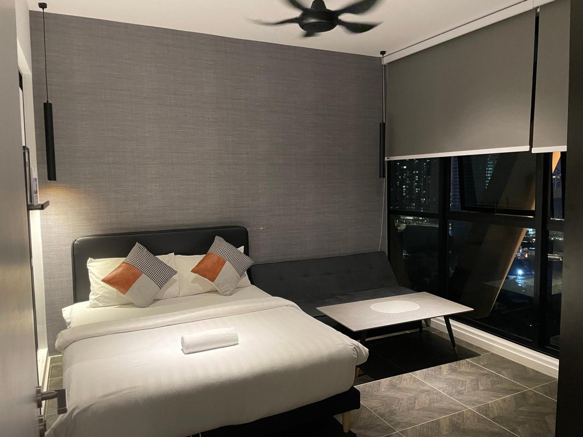 Scarletz Suites Twin Tower Klcc Kuala Lumpur By Okidoki Buitenkant foto